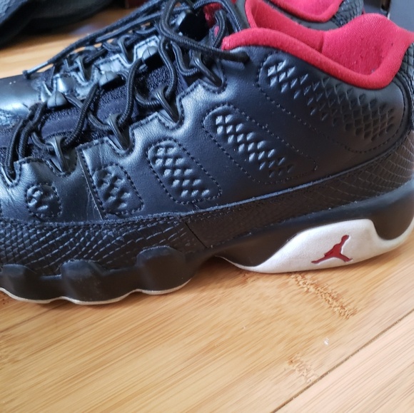 Black Red White Preowned Jordans - Picture 3 of 8